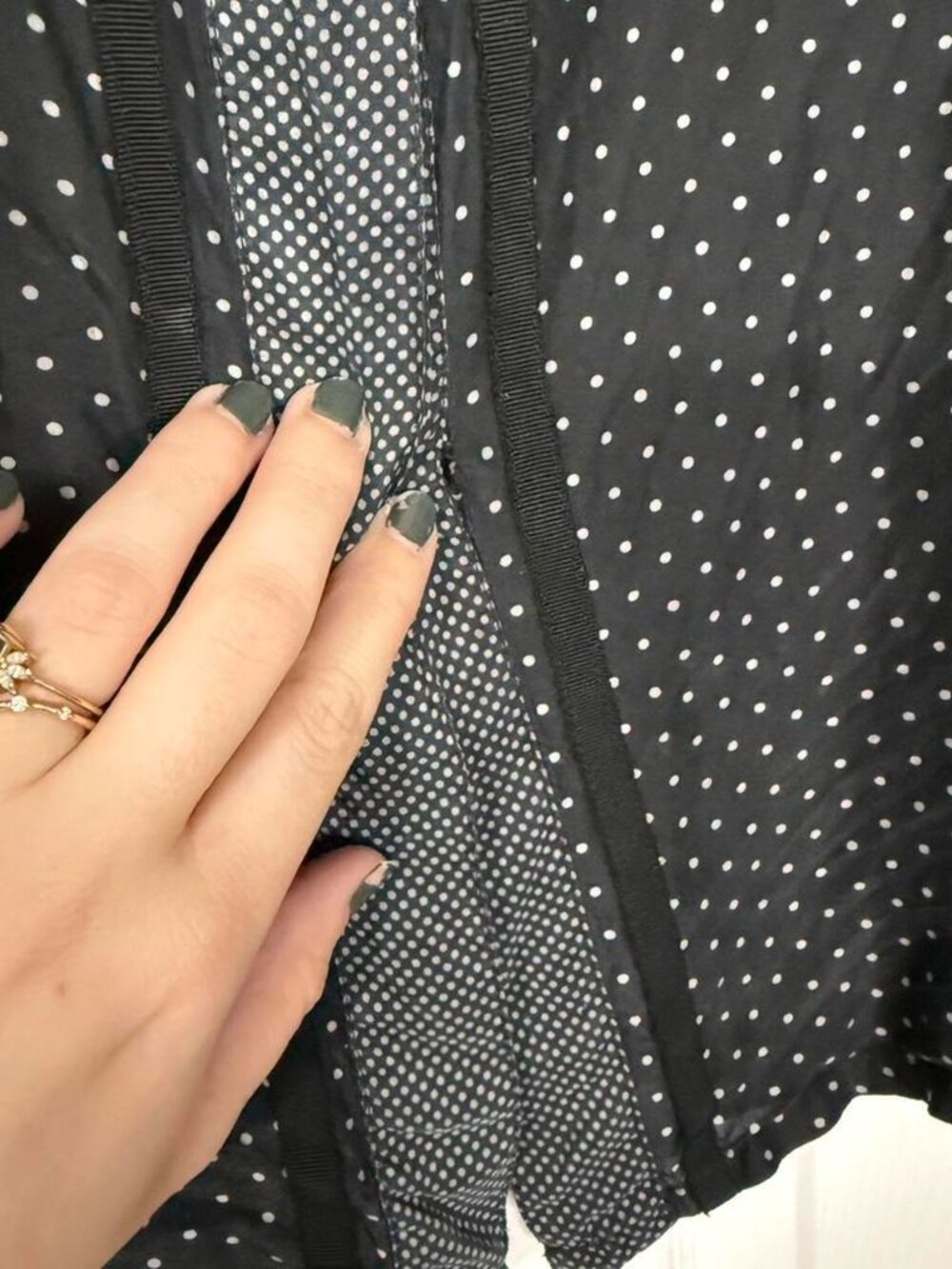 The Limited Black & White Polka Dot 100% Silk Button Up Size Large - Picture 4 of 5